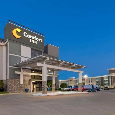 Comfort Inn Dallas North Love Field Airport-3