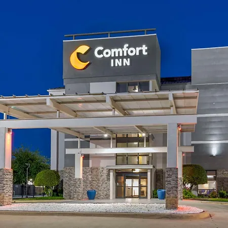 Comfort Inn Dallas North Love Field Airport-2